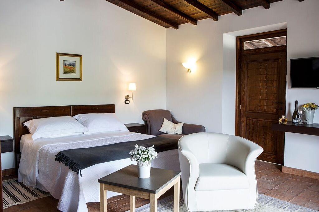 Casale San Pietro Bed & Breakfast Anagni Exterior photo